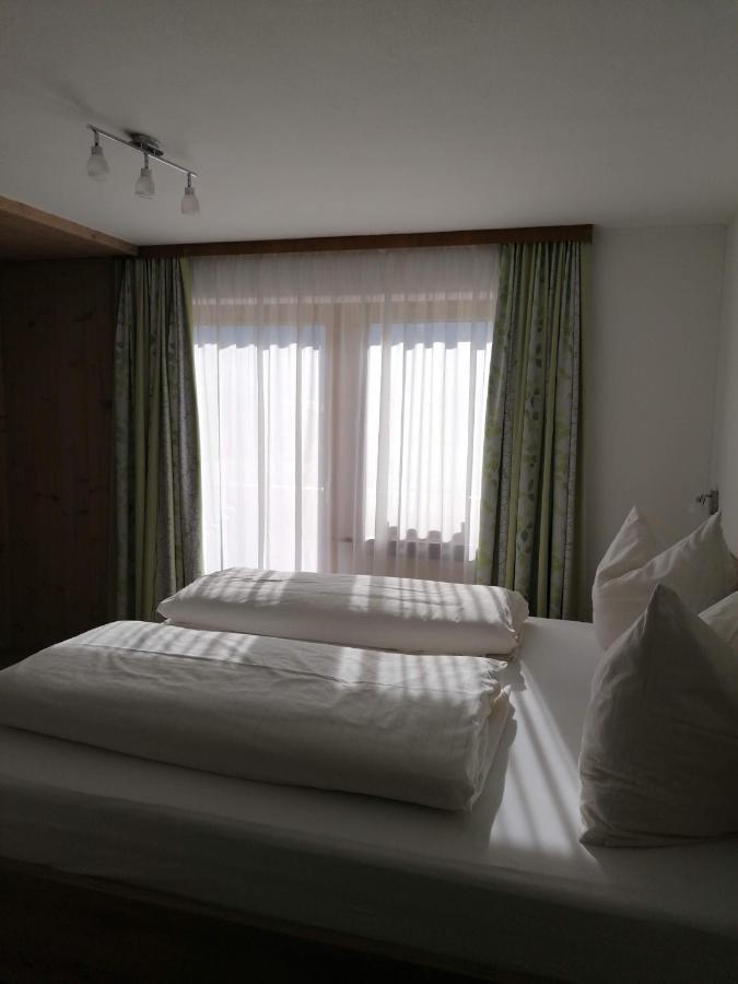 Haus Bergkranz Bed & Breakfast Lermoos Ngoại thất bức ảnh